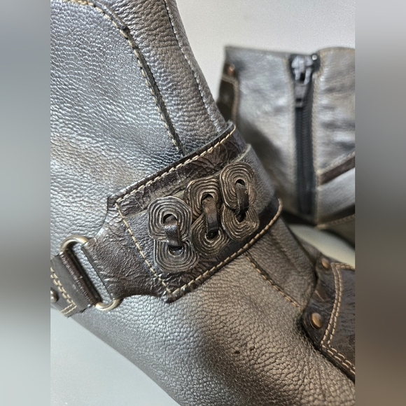Un Tour En Ville Metallic Silver Ankle Boots. Size 39/ 8-8.5 - Picture 6 of 10